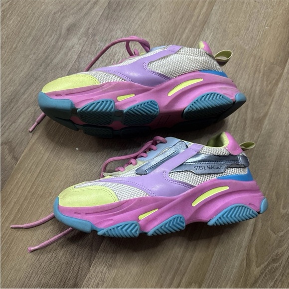 Steve Madden Jpossession
Sneakers In A Multicolor Size
5M In Good Condition - Picture 4 of 10